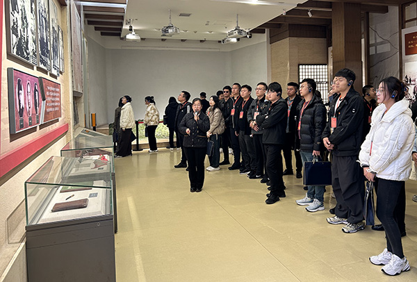 西柏坡红色教育